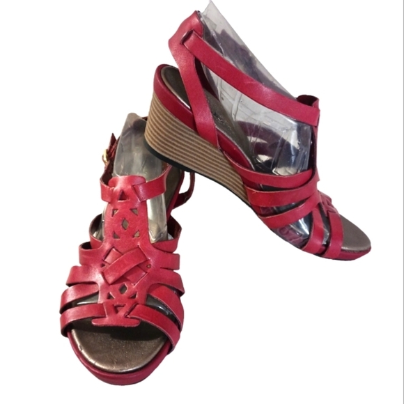 Clarks Bendables Red Gladiator Sandals Wedge Heel Strappy Sandal - Picture 1 of 12